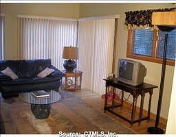 3rd image of 3 Dogwood Ct