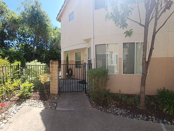 5th image of 1205 Manzanita Way