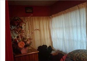 2nd image of 554 W Park St
