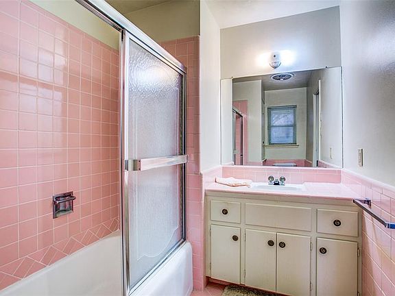 2nd image of 9641 Lynbrook Dr