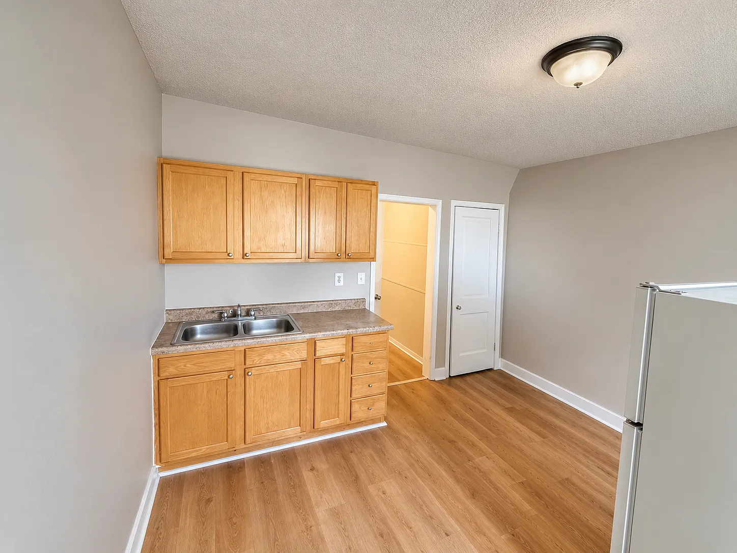101 South Roosevelt - 1 — Photo 4