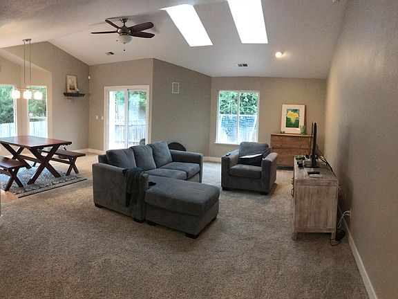 2nd image of 1829 Laurelwood Pl