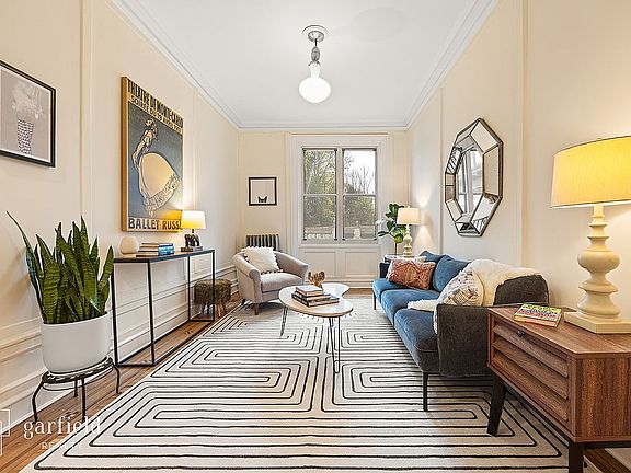 2nd image of 7 Prospect Park SW APT 3