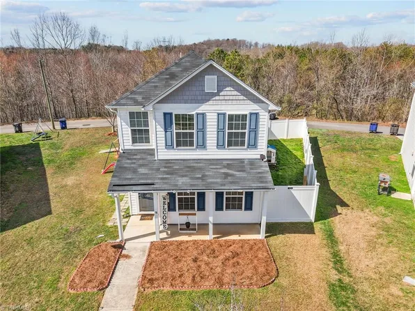 1751 Overcreek Cir, Winston Salem, NC 27127