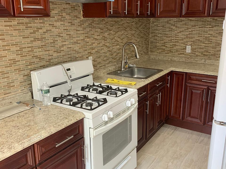 1st image of 10105 Avenue J Floor 1