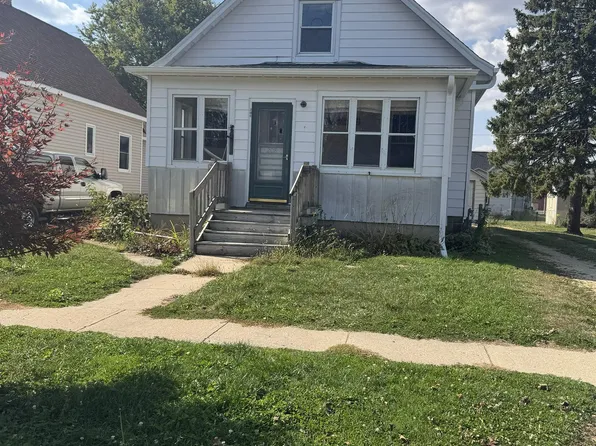 208 East St, Clinton, WI 53525