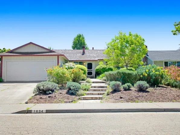 1634 Oneel Drive, Petaluma, CA 94954