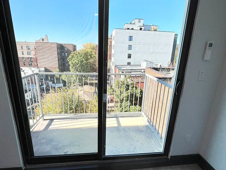 868 New York Ave #6 — Photo 8