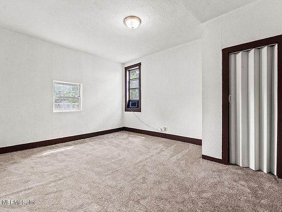 5th image of 2344 JANETTE Street
