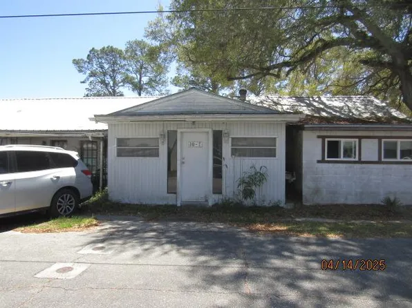 10 E Pine St #7, Carrabelle, FL 32322