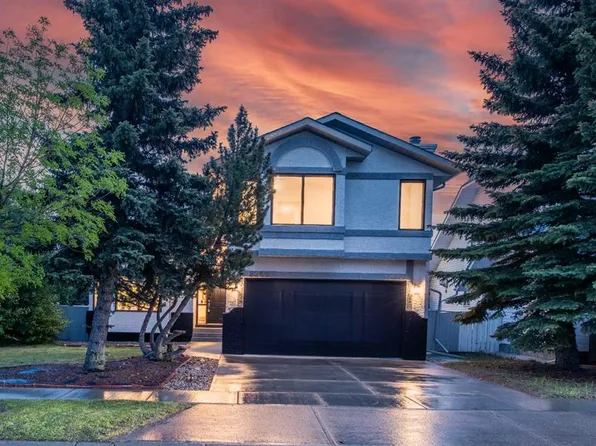 8266 Edgebrook Dr SW, Calgary, AB T3A 4N1