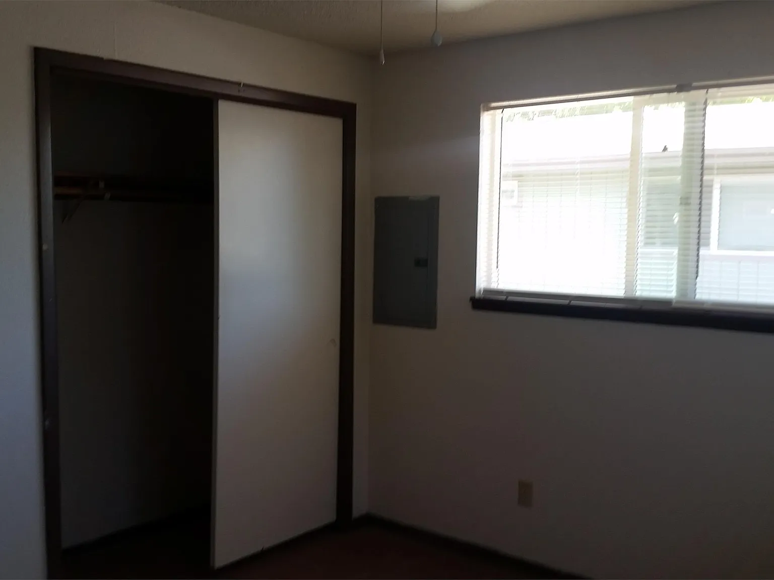 704-710 Norman Avenue Northeast — Photo 3
