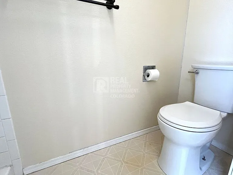 1067 Clogger Ln — Photo 15
