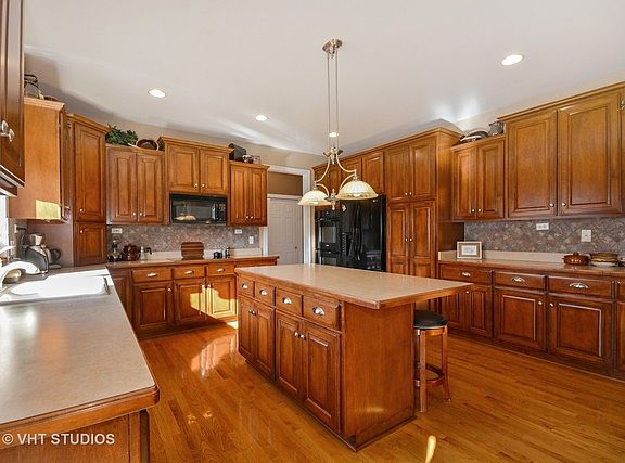 4th image of 764 Kateland Way