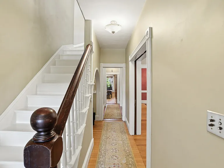 28 Alumni Ave — Photo 22