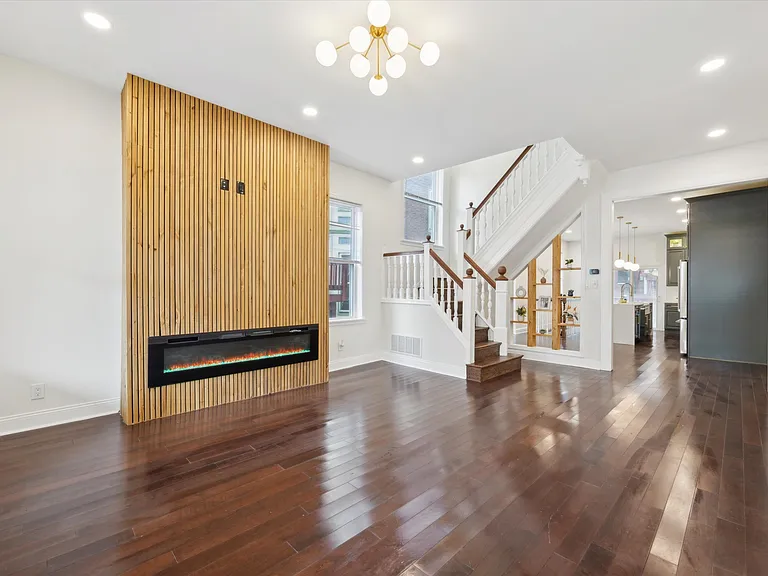4911 Warrington Ave — Photo 13