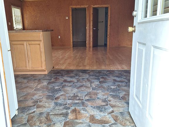2nd image of 1904 N Houston St