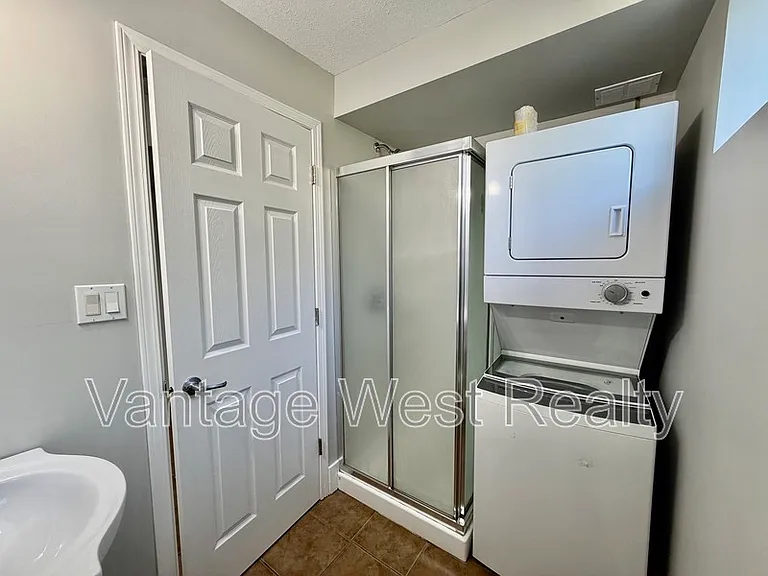 3426B Logan Rd — Photo 6