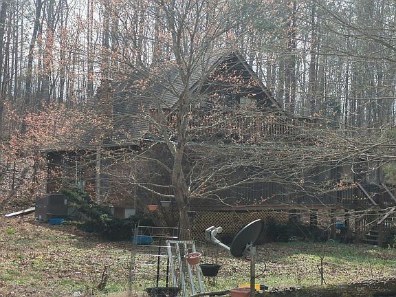 3rd image of 545 Cuba Hollow Ln