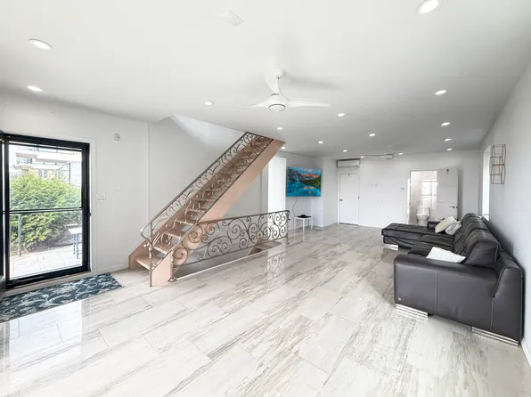 3848 Atlantic Avenue image 11 of 24