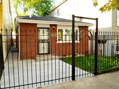 4522 S Hermitage Ave, Chicago, IL, 60609