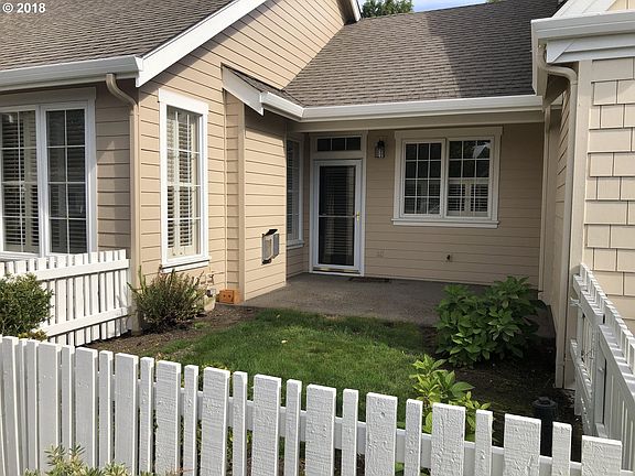 2nd image of 17146 SE 23rd Dr Unit 26