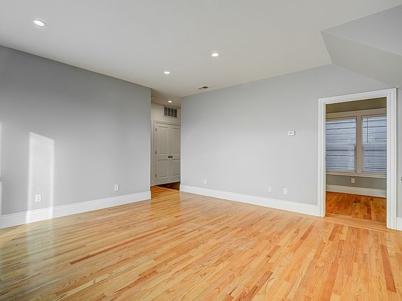 5th image of 314 3rd Ave