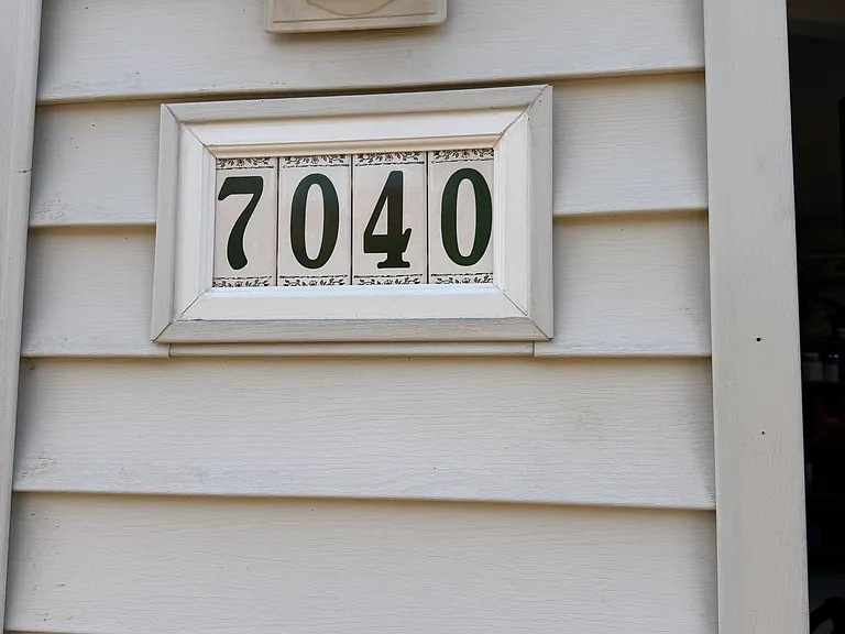 7040 N Lombard St — Photo 11
