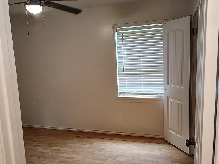 317 Byrne St — Photo 17