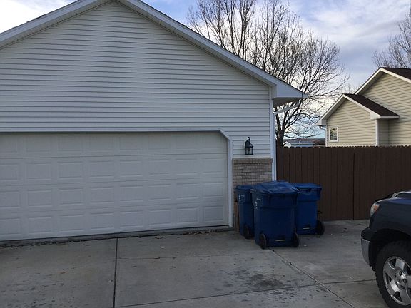 3rd image of 506 Calypso St