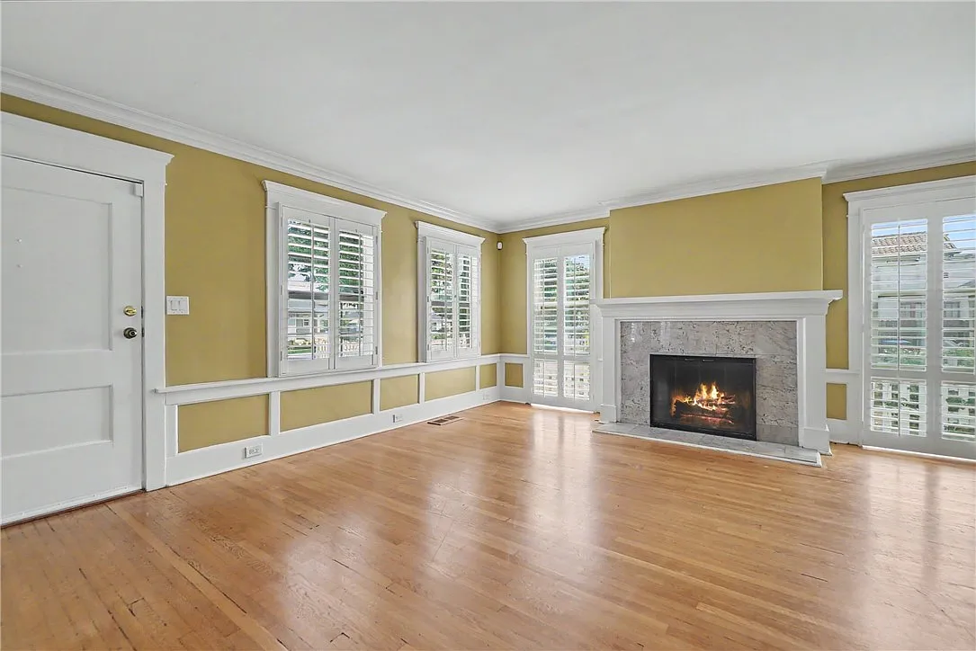 3 bed, 1796 sqft, $4,400 — Photo 2