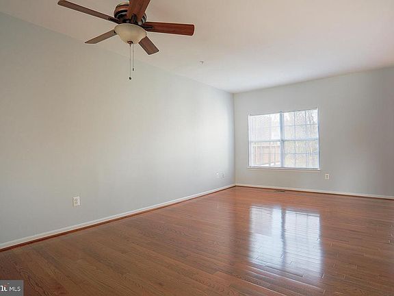 3rd image of 9425 Birchwood Ct W