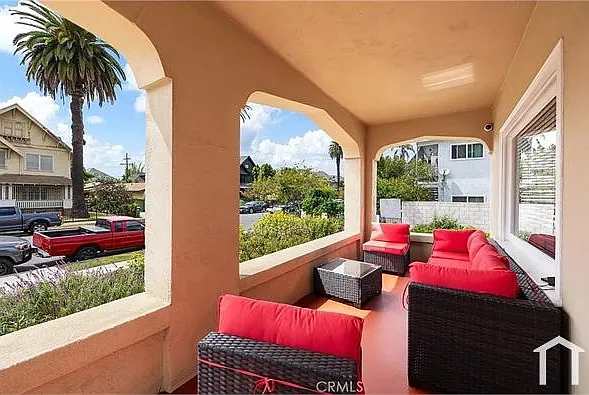 2754 Kenwood Ave — Photo 48