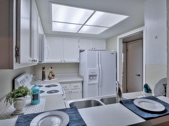 2nd image of 1103 Indian Summer Ct