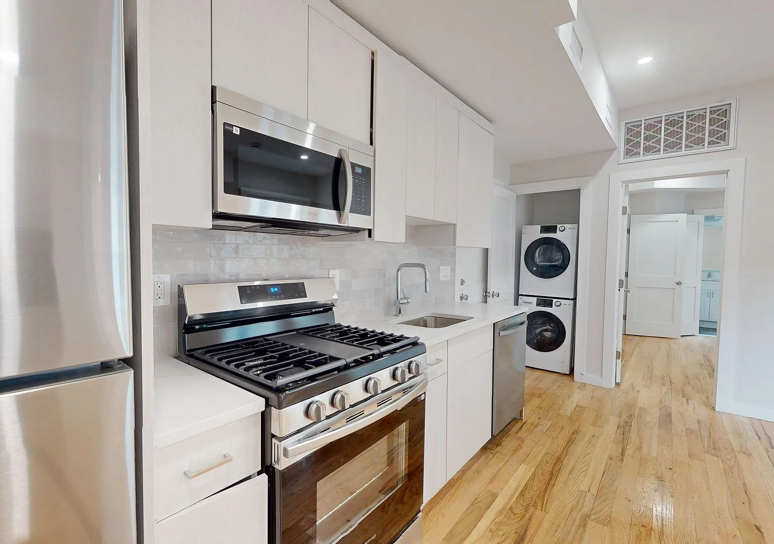 269 Humphrey St — Photo 3