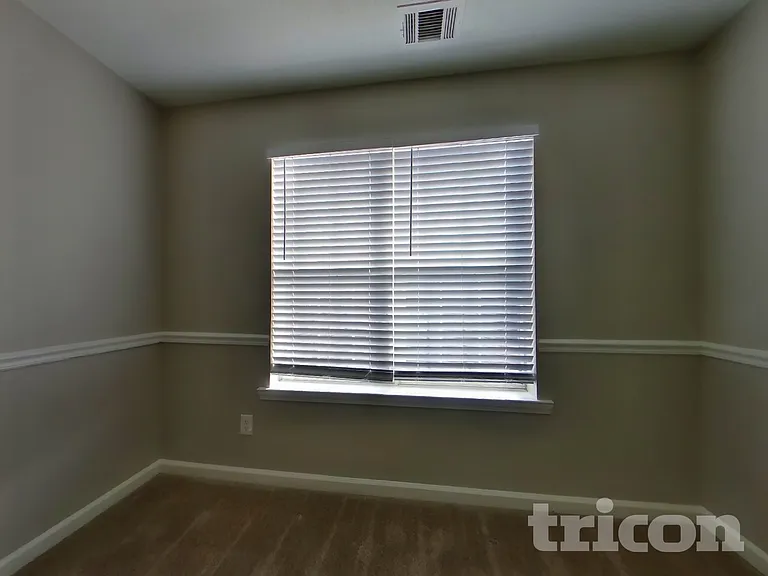 214 Amber Trce — Photo 11