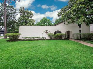 2703 Durban Dr, Houston, TX 77043