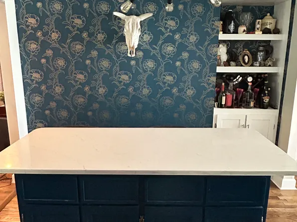 594 Vaughn Rd, Memphis, TN 38122