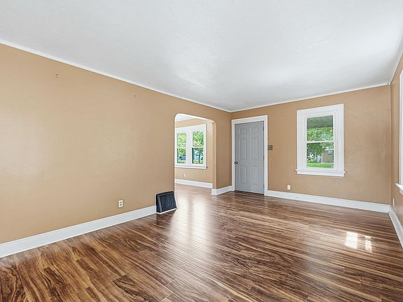 3rd image of 3206 S Anthony Blvd