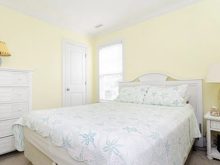 812 Canal Dr #1 — Photo 28