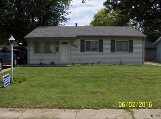 1708 Fairfield Dr, Springfield, IL 62702