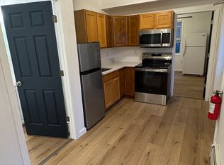 5 Meadow St APT 1, Rutland, VT 05701