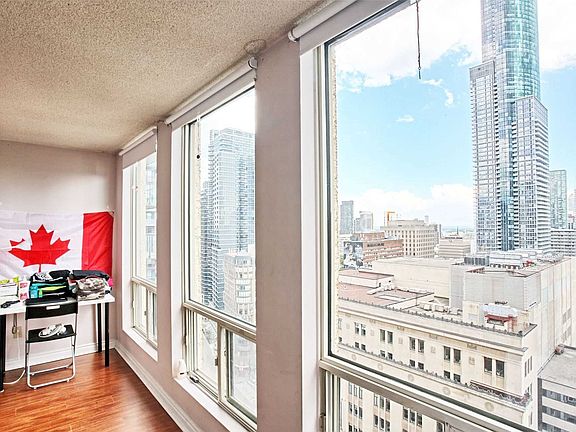 4th image of 25 Grenville St #2304