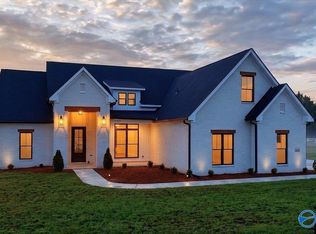 122 Eden Ln, Huntsville, AL 35811