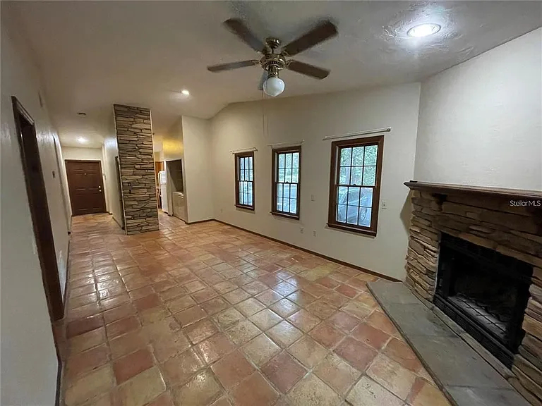 5213 SW 92nd Ct — Photo 6