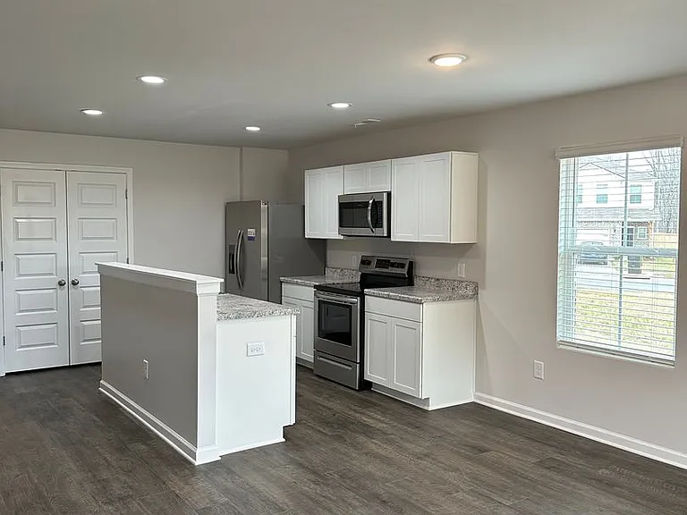 2126 Kilpatrick Ln — Photo 11