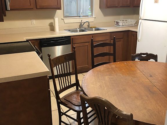 2nd image of 1429 Desire St