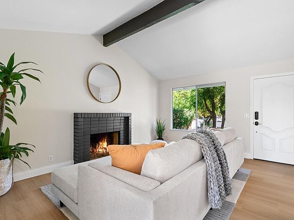 4th image of 2470 Battaglia Cir