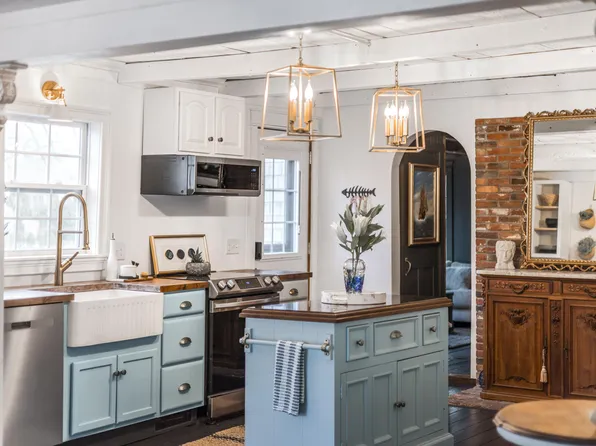 209 Main Street, Sandwich, MA 02563