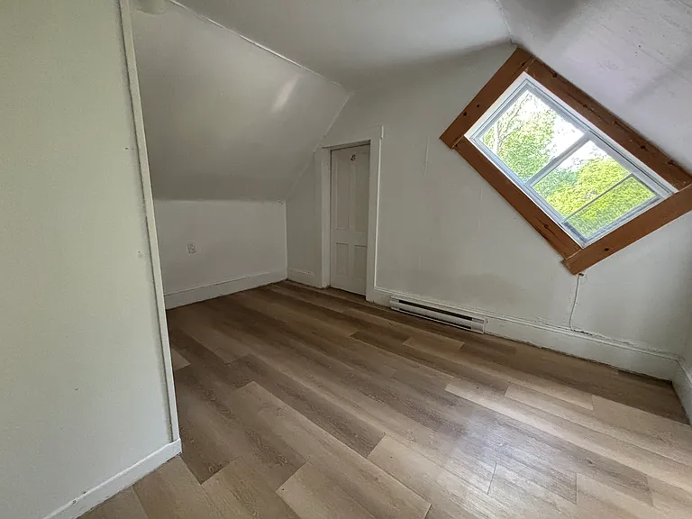 359 Charlotte St #A — Photo 18